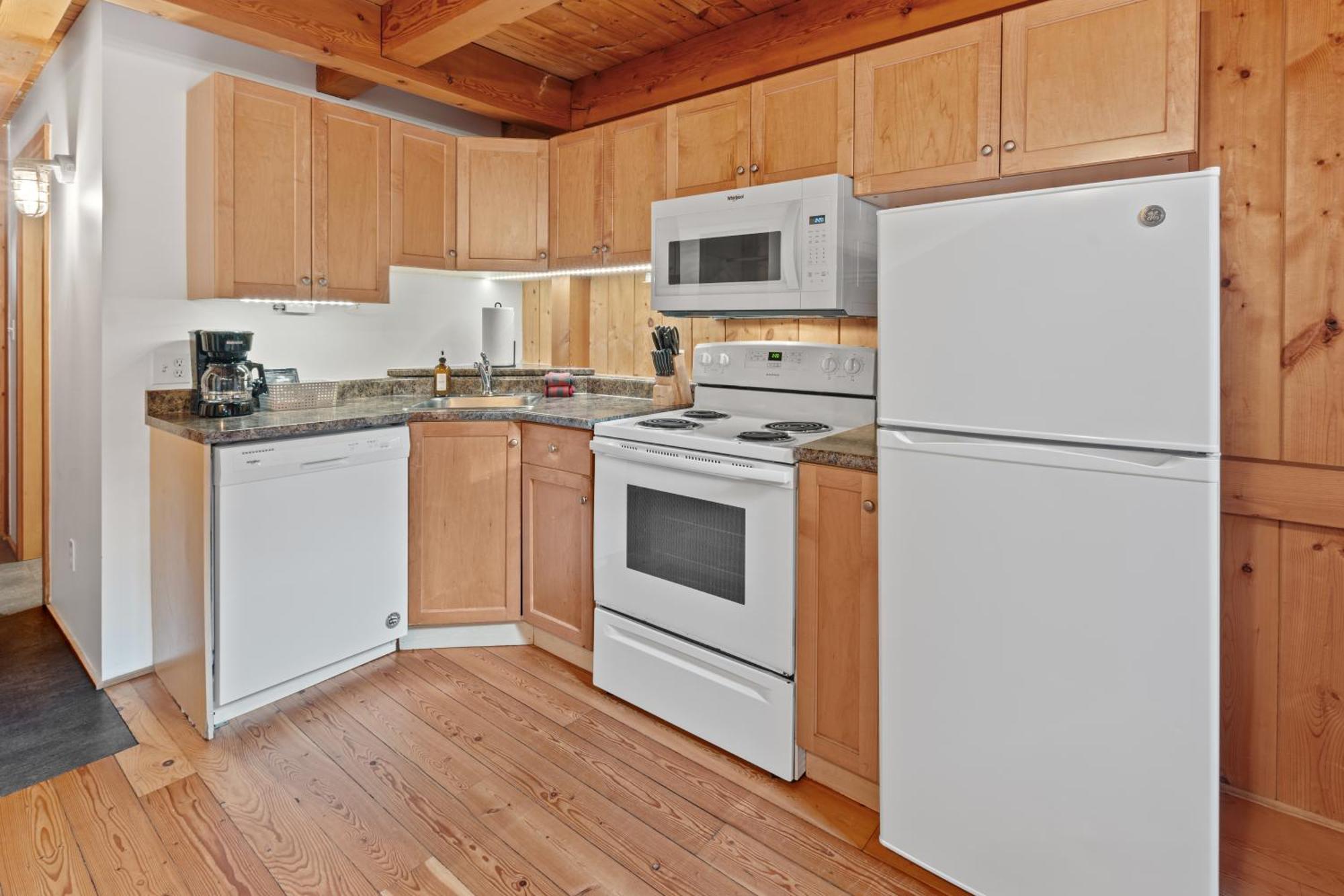 The Cabins At Terrace Beach Ucluelet Exterior photo