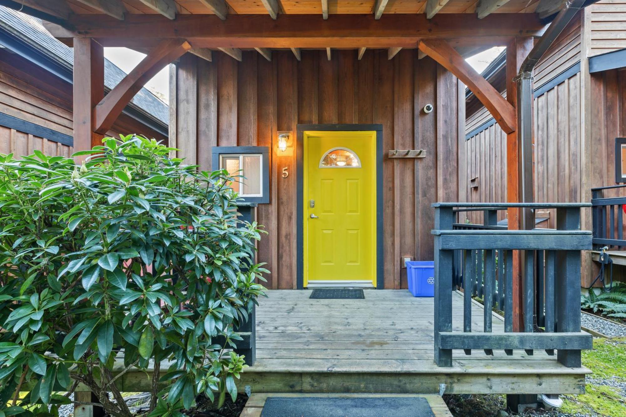 The Cabins At Terrace Beach Ucluelet Exterior photo