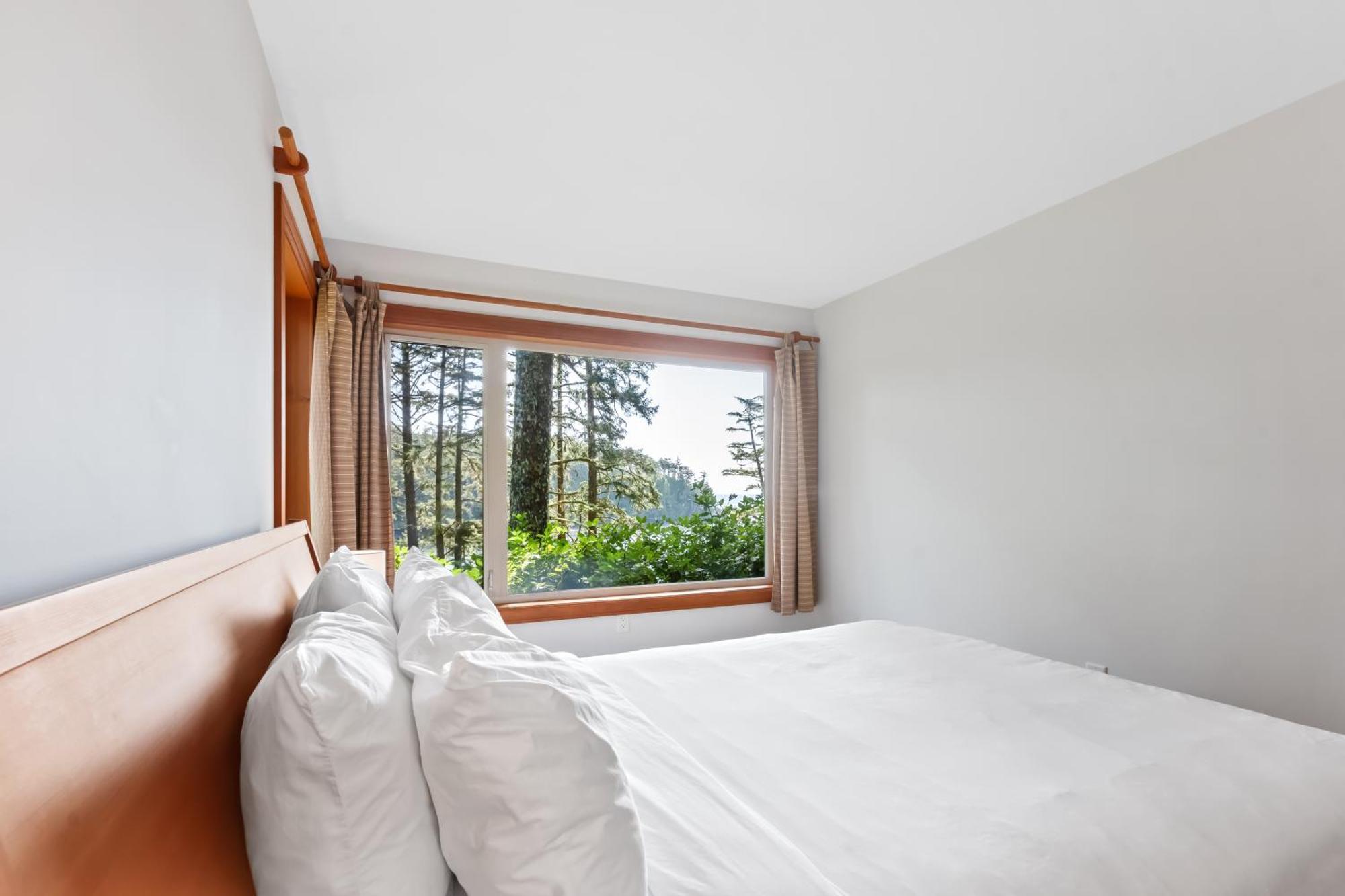 The Cabins At Terrace Beach Ucluelet Exterior photo