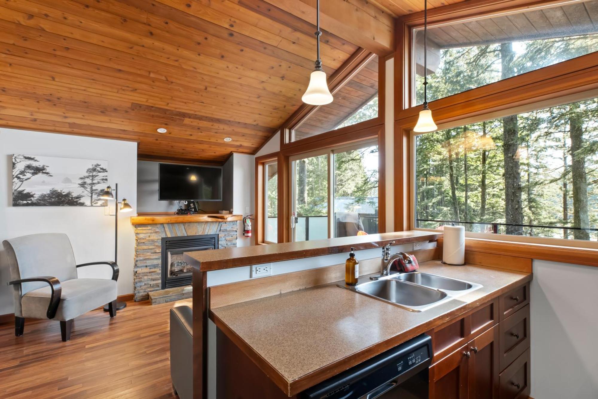 The Cabins At Terrace Beach Ucluelet Exterior photo